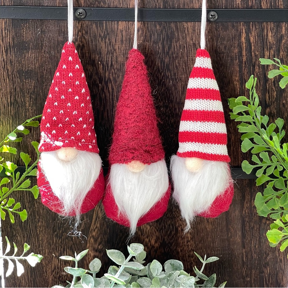 GNOME ornaments 3 RED HAT GNOMES Year round FESTIVE gift tags place setting - Picture 4 of 5